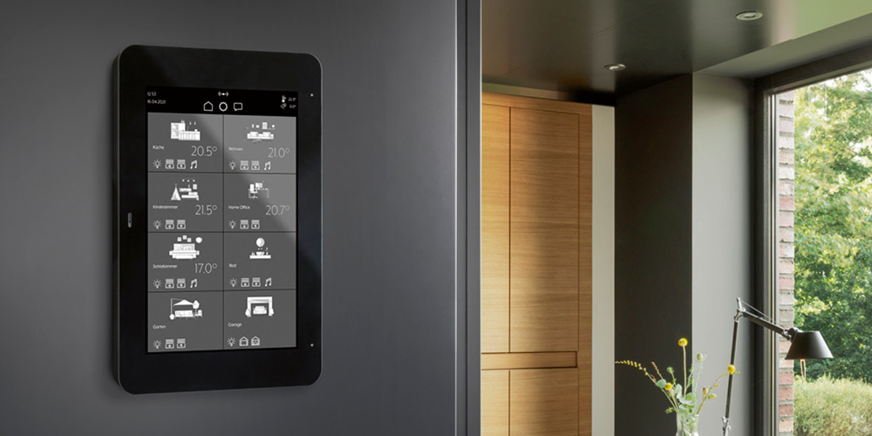 JUNG Smart Panel 8 bei Elektro Kempa in Michendorf